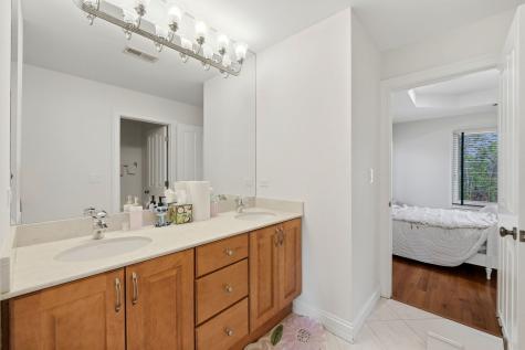 2181 2ND Street Northbrook IL 60062