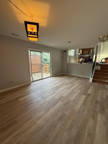 305 Elwood Court Westmont IL 60559