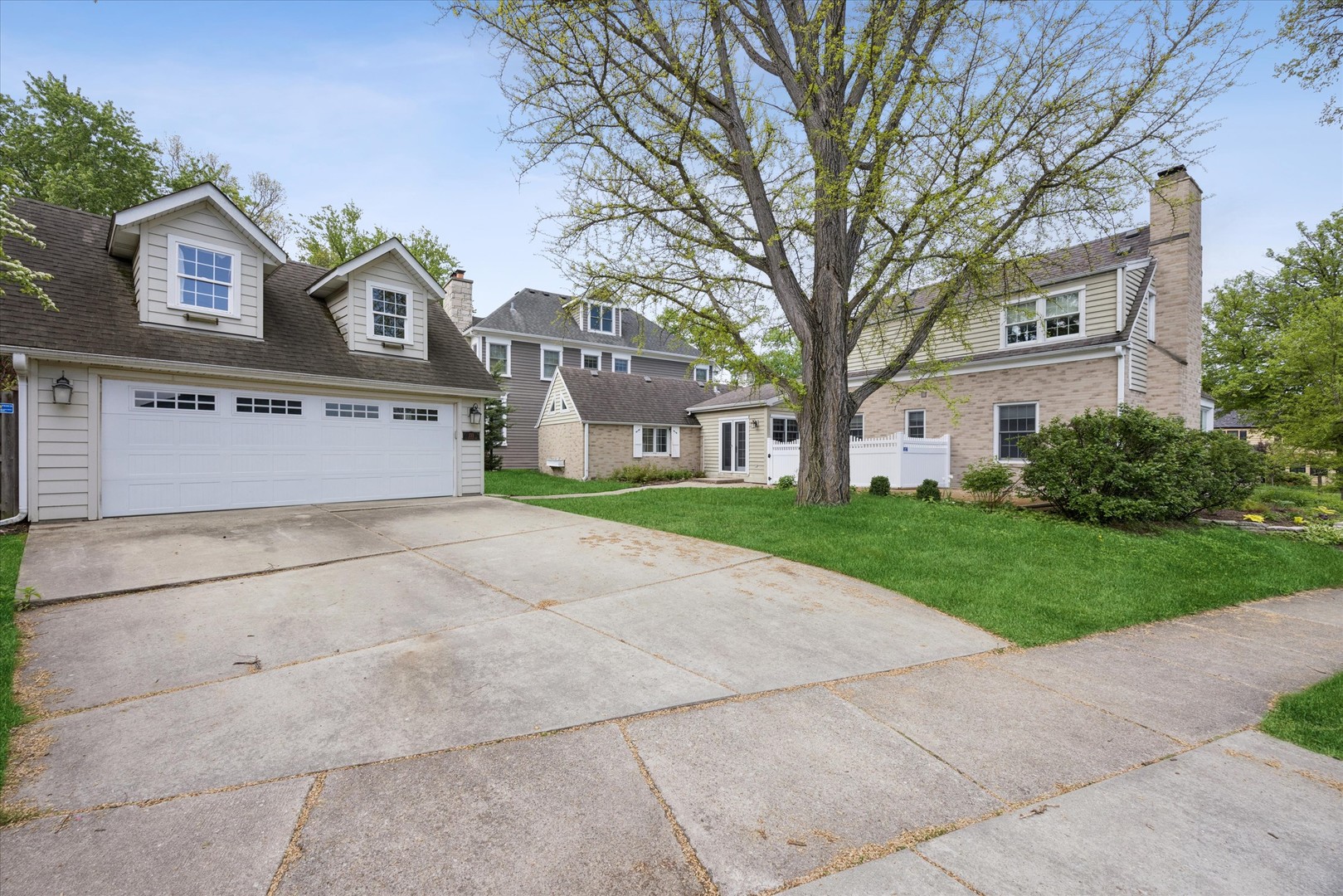 233 South Prospect Avenue Clarendon Hills IL 60514