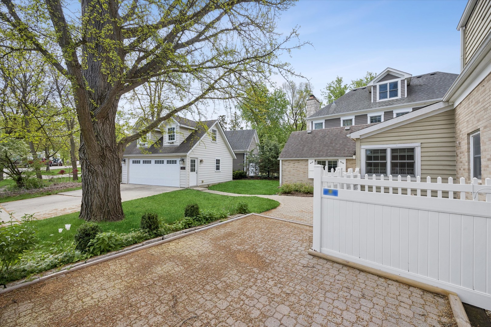 233 South Prospect Avenue Clarendon Hills IL 60514