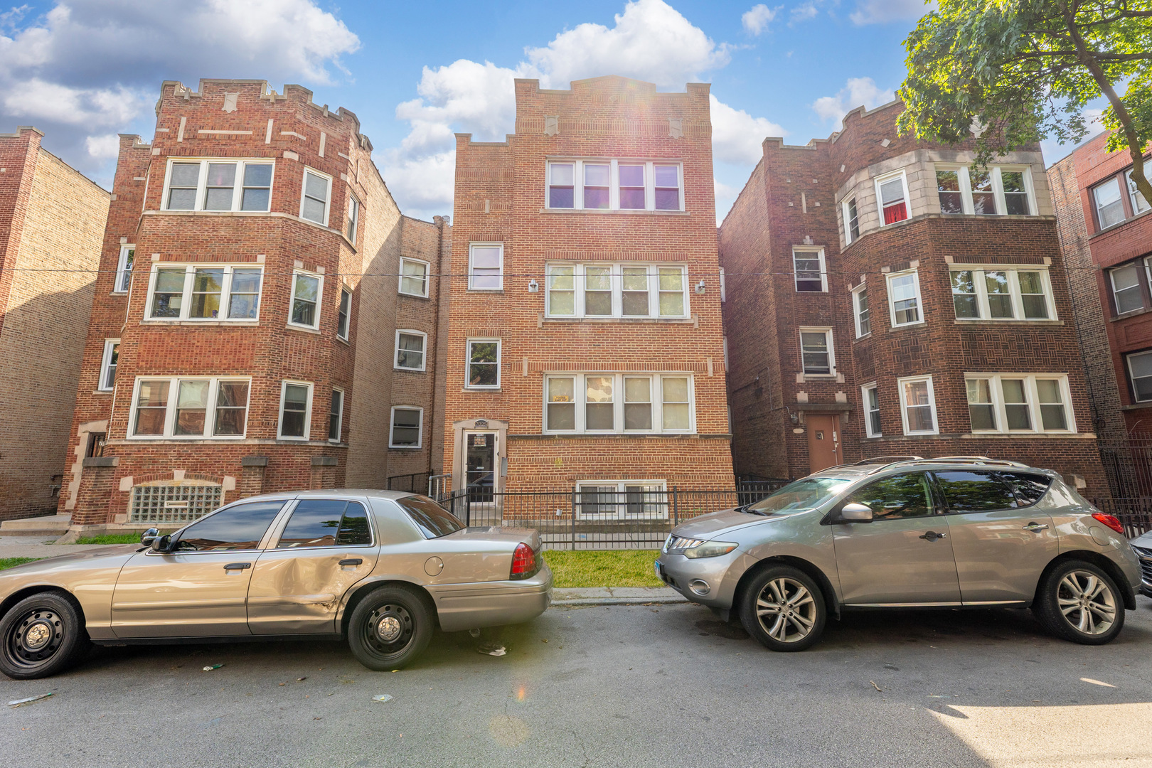 7025 South Chappel Avenue Chicago IL 60649