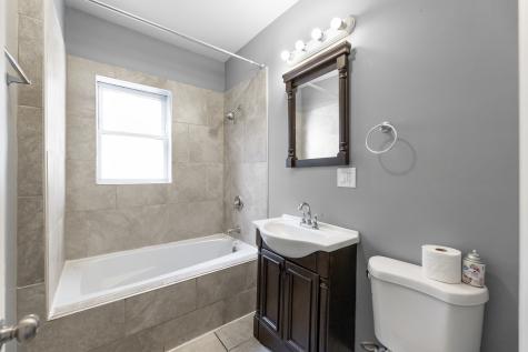 7025 South Chappel Avenue Chicago IL 60649