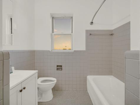 5000 South Cornell Avenue Chicago IL 60615