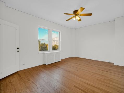 5000 South Cornell Avenue Chicago IL 60615