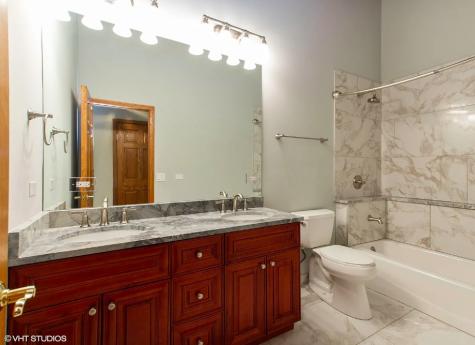 1551 Edgewood Road Lake Forest IL 60045
