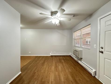 4543 North Dover Street Chicago IL 60640