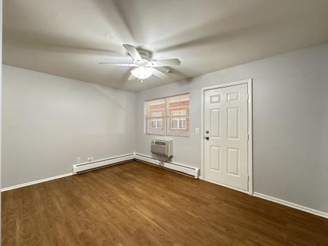 4543 North Dover Street Chicago IL 60640