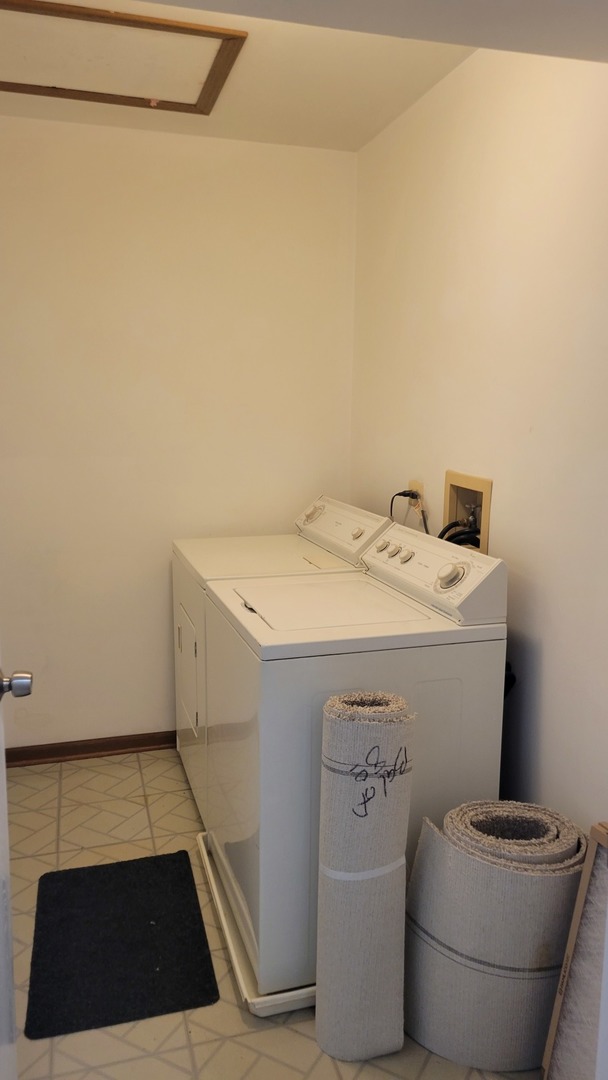 224 Westminster Court Schaumburg IL 60193