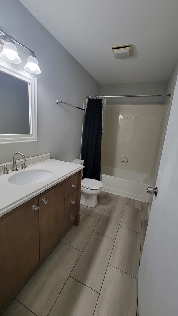224 Westminster Court Schaumburg IL 60193