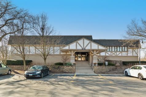 9S120 Lake Drive Willowbrook IL 60527