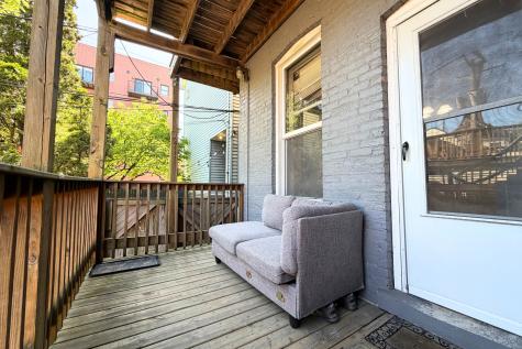 1016 West Oakdale Avenue Chicago IL 60657