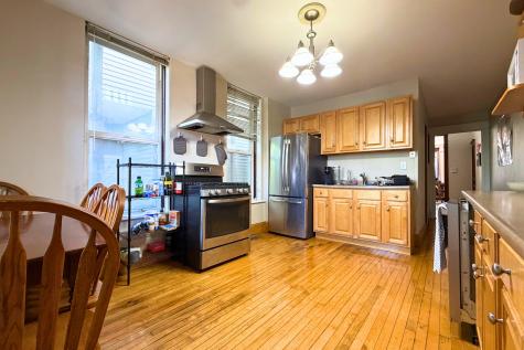 1016 West Oakdale Avenue Chicago IL 60657