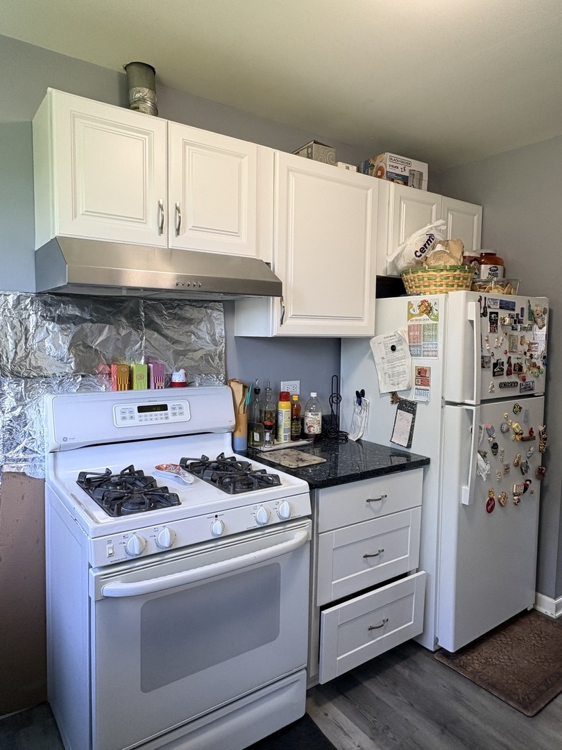 1320 Foxcroft Drive Aurora IL 60506