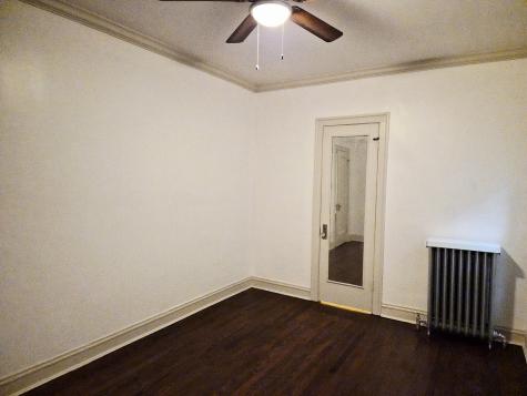 7826 South Bennett Avenue Chicago IL 60649