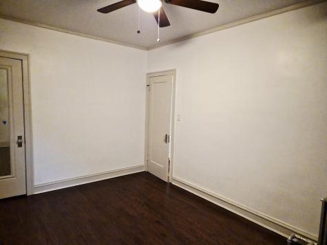 7826 South Bennett Avenue Chicago IL 60649