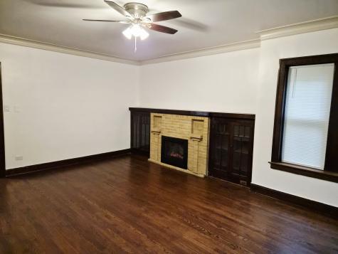 7826 South Bennett Avenue Chicago IL 60649