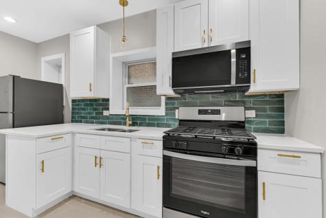 8042 South Champlain Avenue Chicago IL 60619