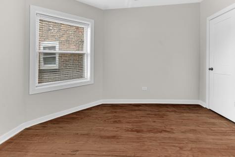 8042 South Champlain Avenue Chicago IL 60619