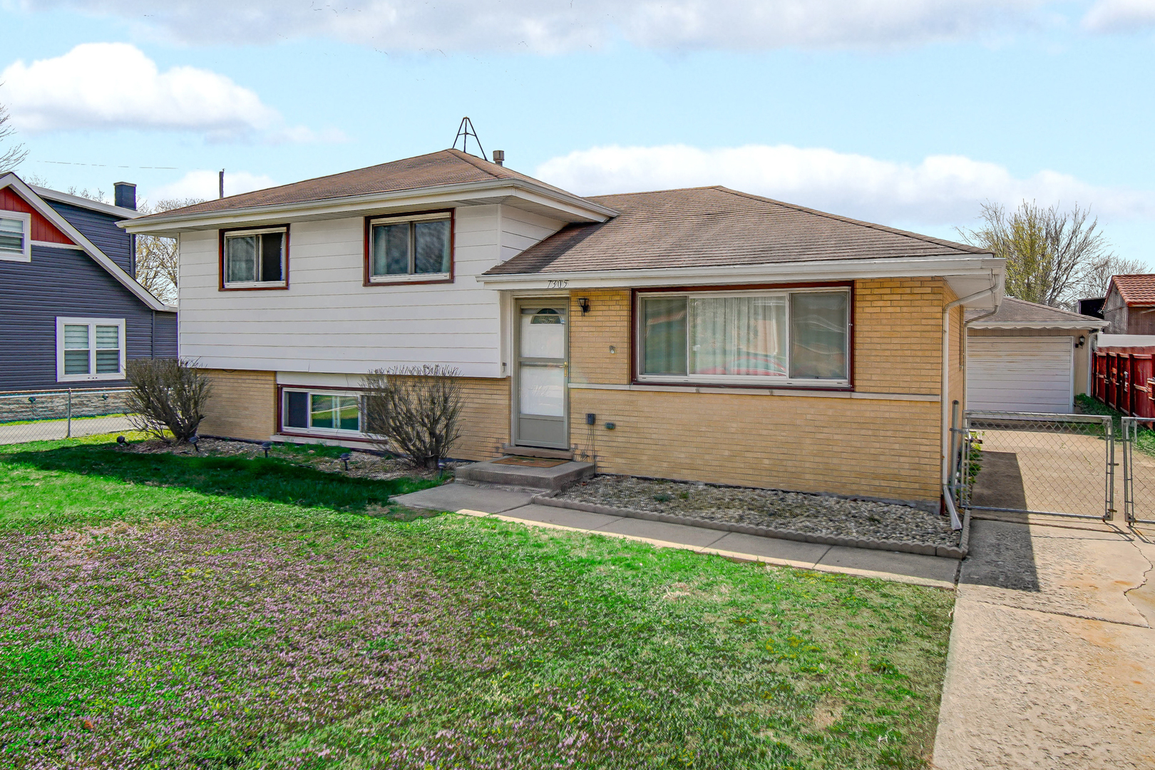 7305 West 75th Street Bridgeview IL 60455