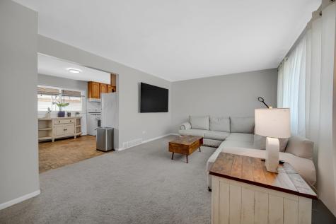 7305 West 75th Street Bridgeview IL 60455