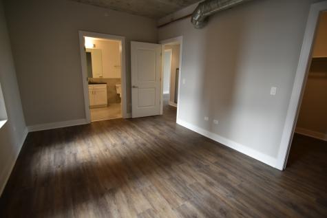 3833 North Broadway Street Chicago IL 60613