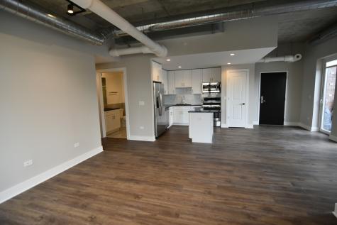 3833 North Broadway Street Chicago IL 60613