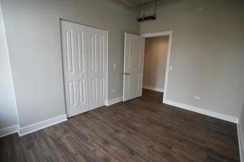 3833 North Broadway Street Chicago IL 60613