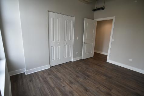 3833 North Broadway Street Chicago IL 60613