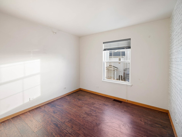 2552 Dickens Drive Aurora IL 60503