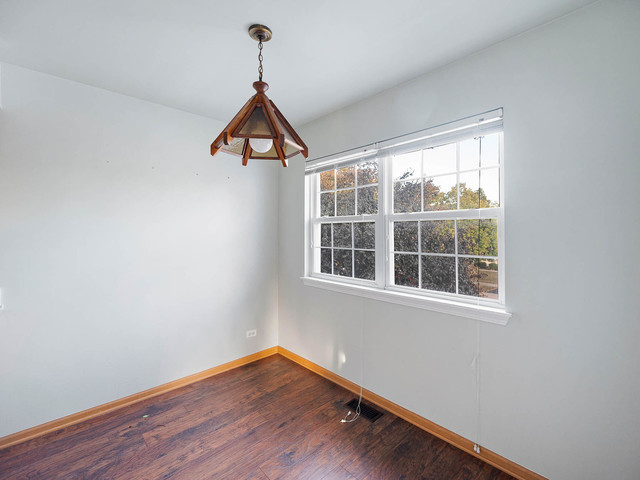 2552 Dickens Drive Aurora IL 60503