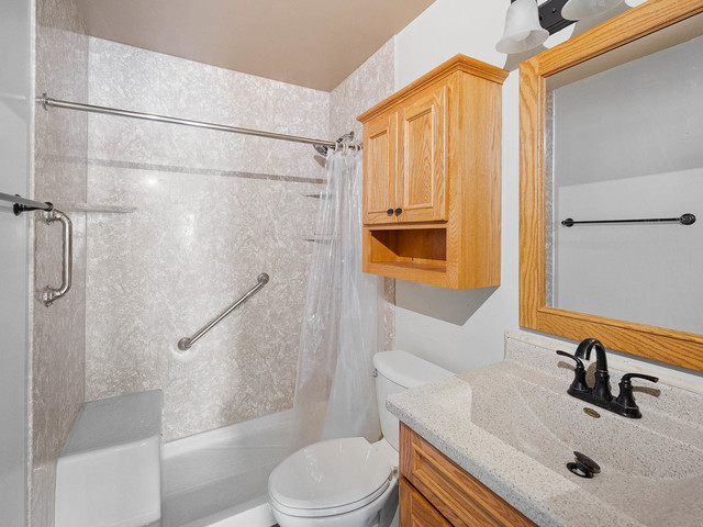 2552 Dickens Drive Aurora IL 60503