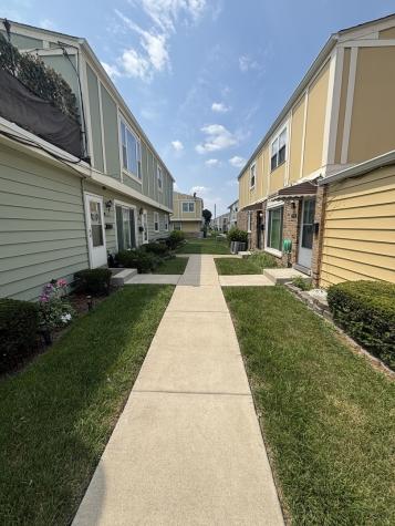20124 Oak Lane Lynwood IL 60411