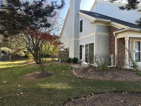 1063 Stillwater Road Elgin IL 60120