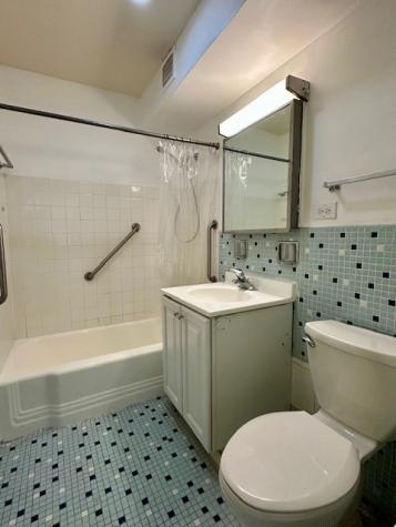1516 Hinman Avenue Evanston IL 60201