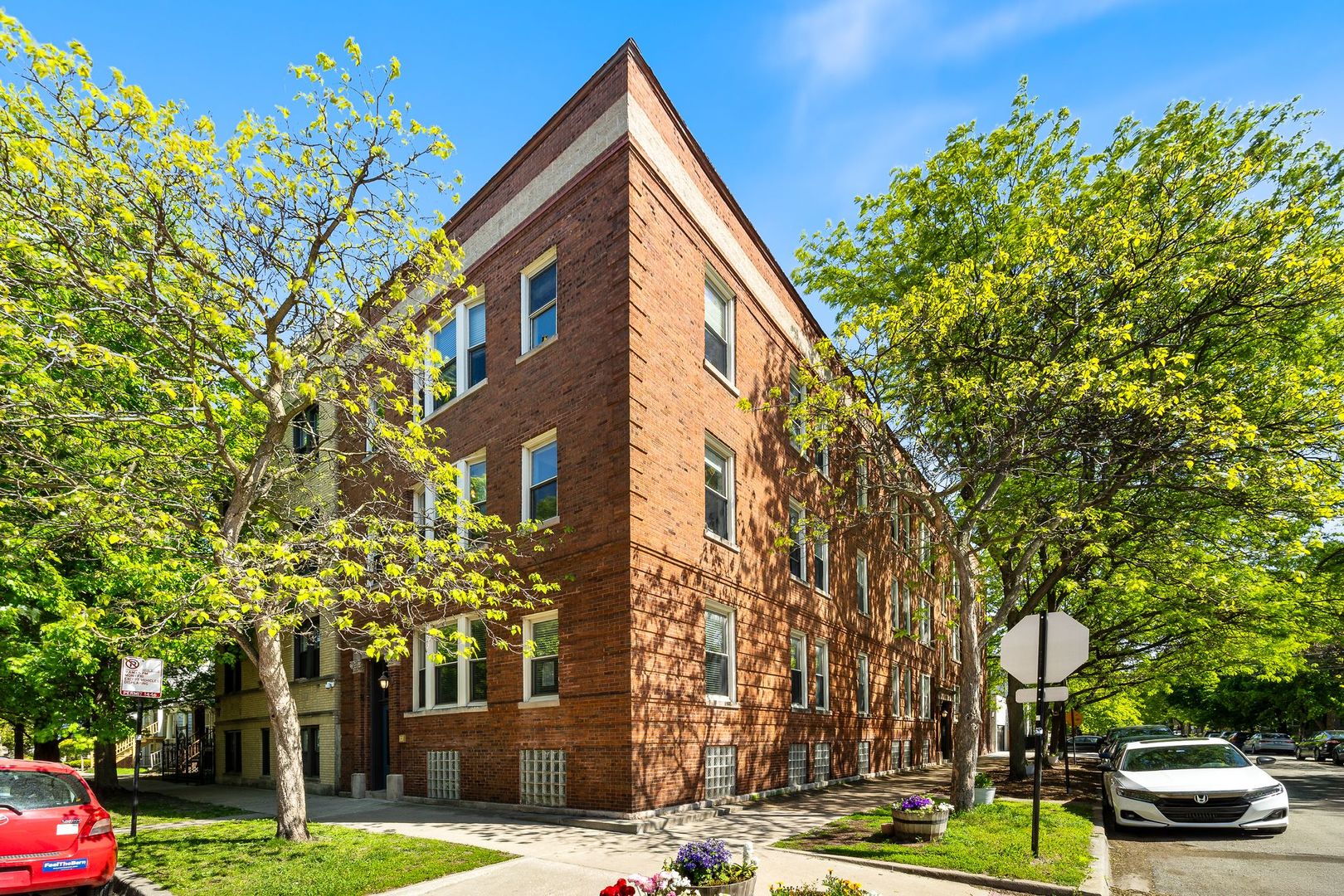 4055 North Wolcott Avenue Chicago IL 60613