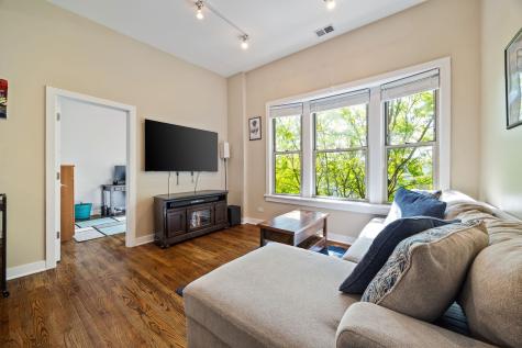 4055 North Wolcott Avenue Chicago IL 60613