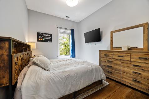 4055 North Wolcott Avenue Chicago IL 60613