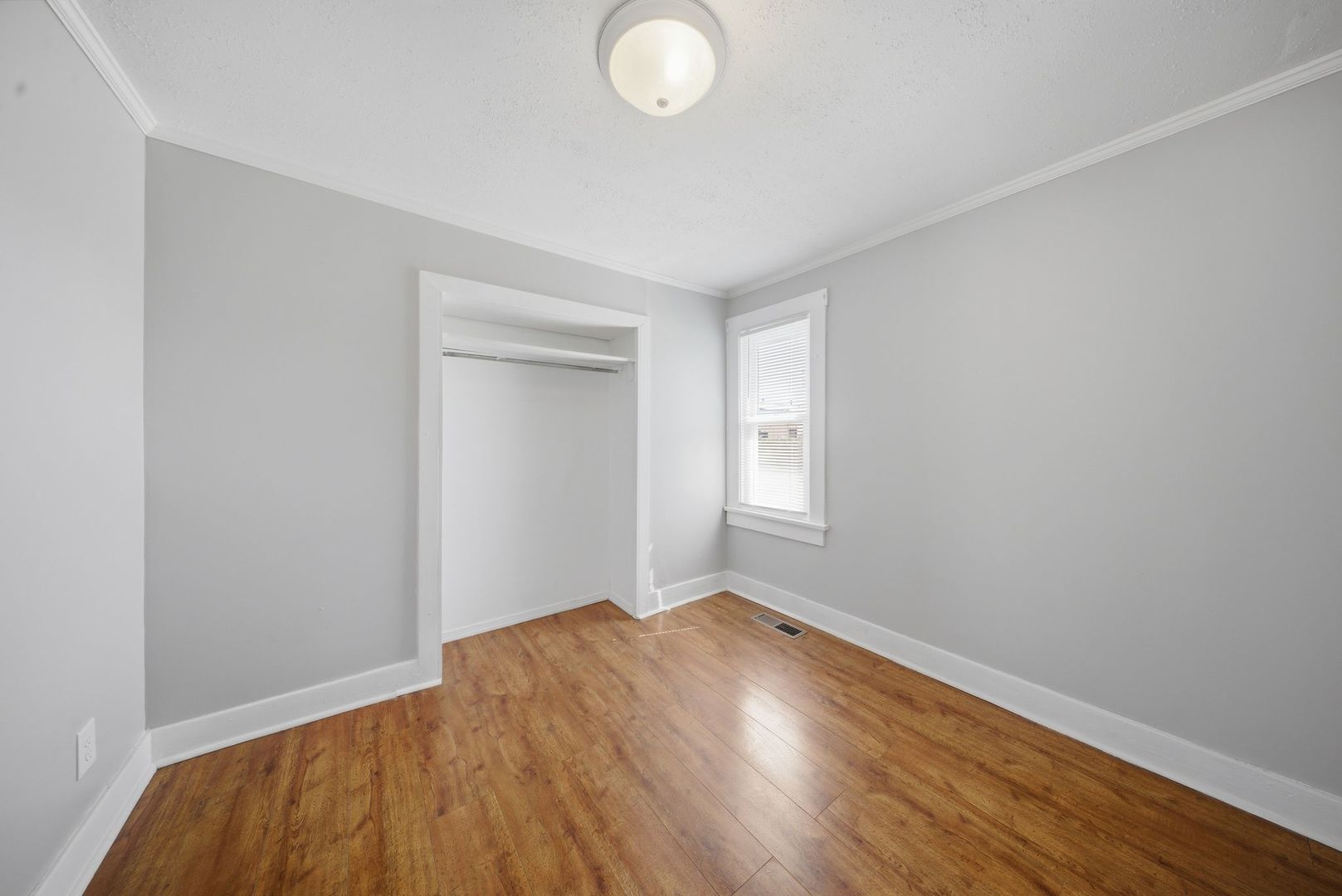 809 West Park Avenue Aurora IL 60506
