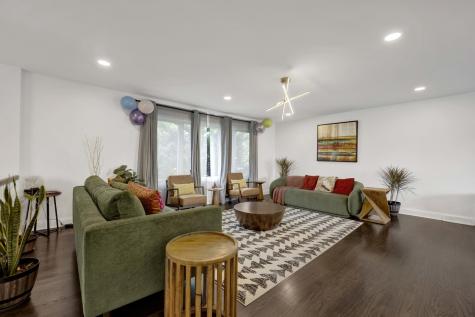 1135 Crestwood Drive Northbrook IL 60062