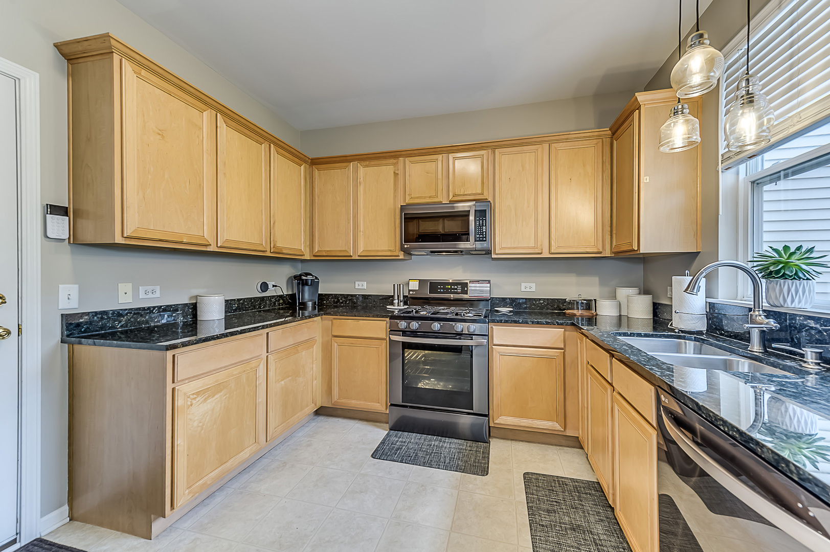 2172 Sunrise Circle Aurora IL 60503