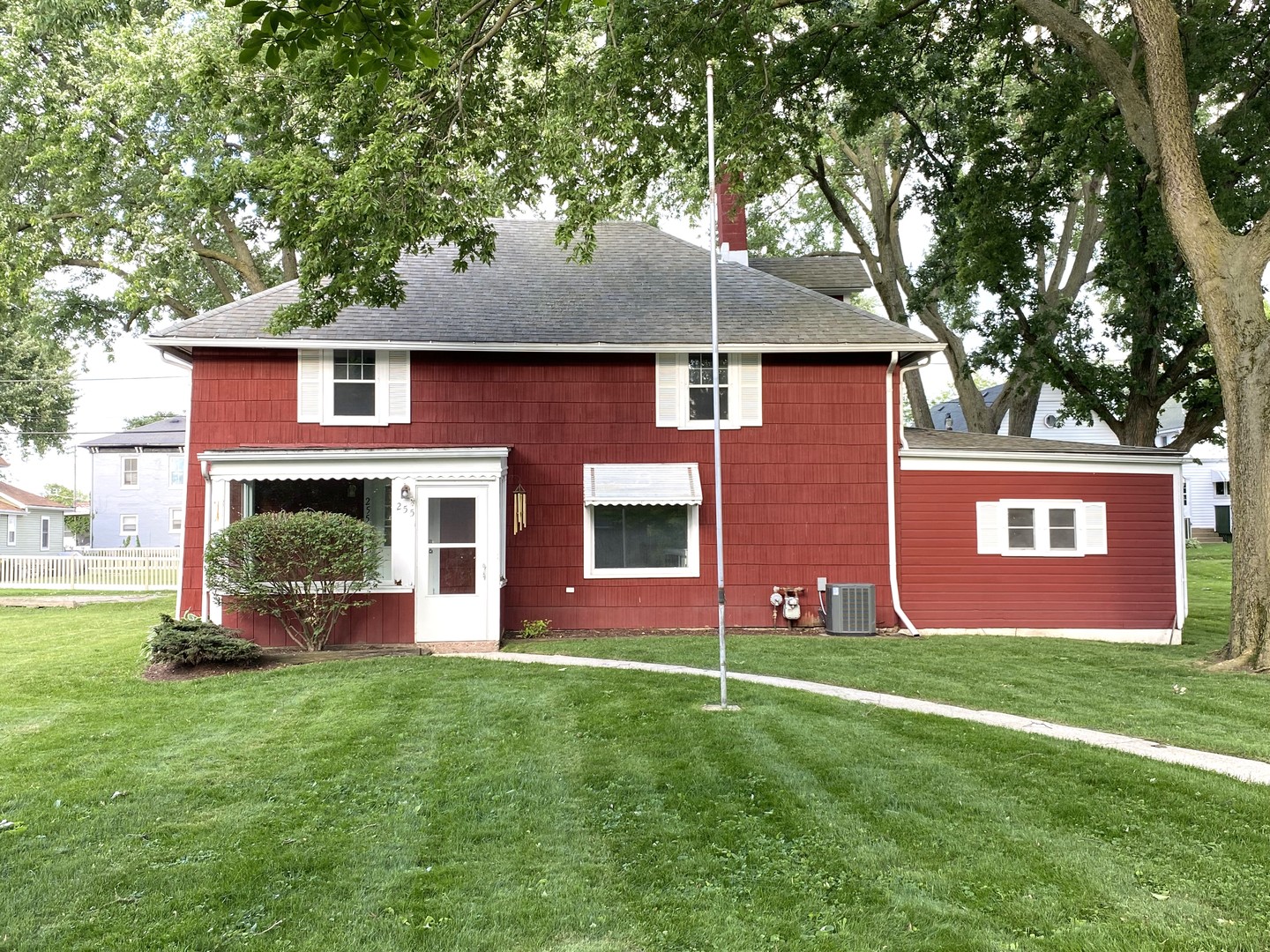 255 Oak Street Hampshire IL 60140