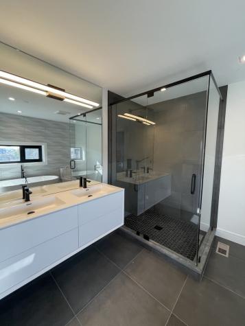 719 North Elizabeth Street Chicago IL 60642