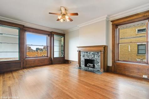 559 West Surf Street Chicago IL 60657