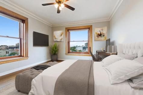 559 West Surf Street Chicago IL 60657