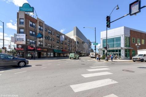 559 West Surf Street Chicago IL 60657