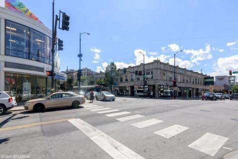 559 West Surf Street Chicago IL 60657