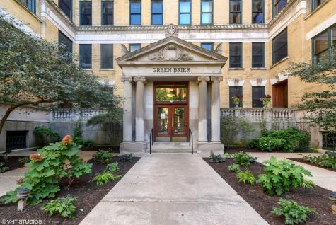 559 West Surf Street Chicago IL 60657