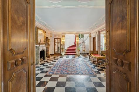 1355 North Astor Street Chicago IL 60610