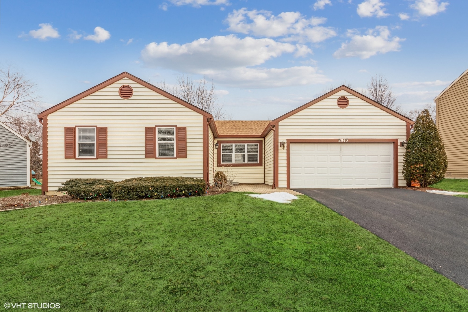2043 University Drive Naperville IL 60565