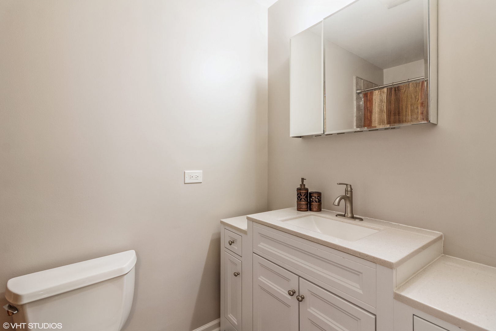 2043 University Drive Naperville IL 60565